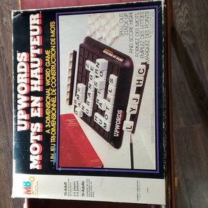 UPWORDS board game